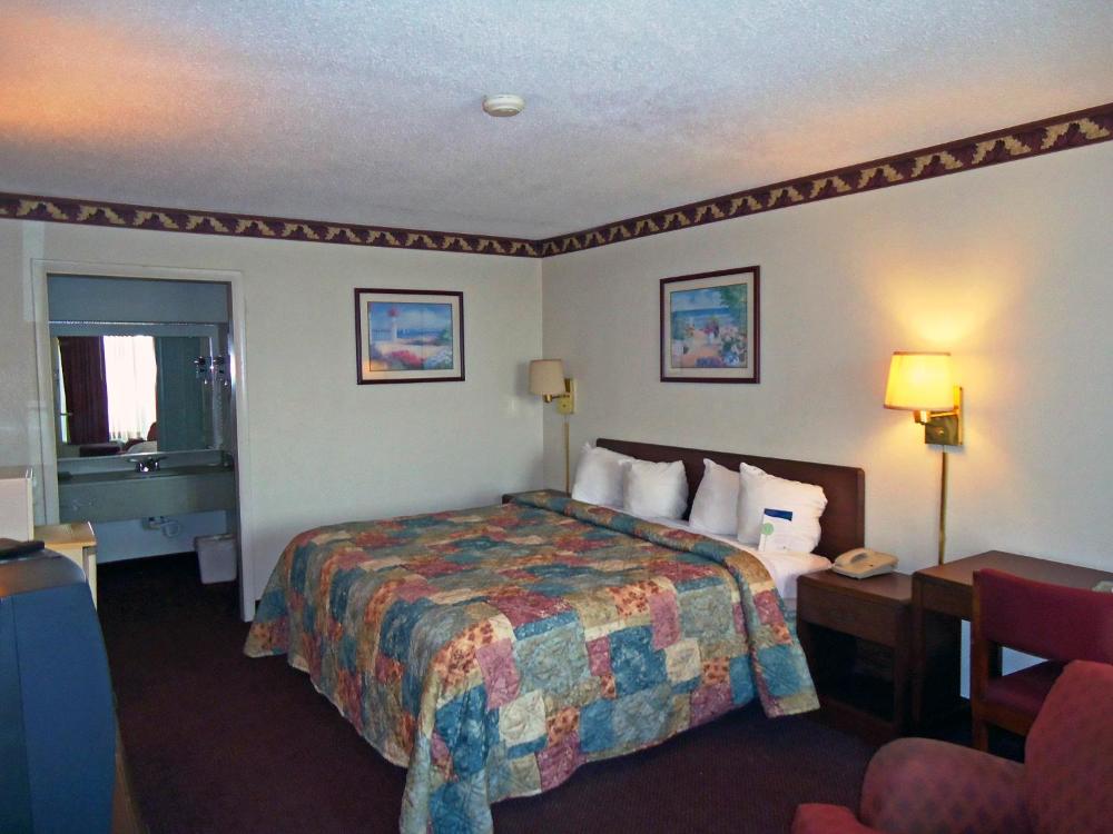 King Room - Smoking interior
